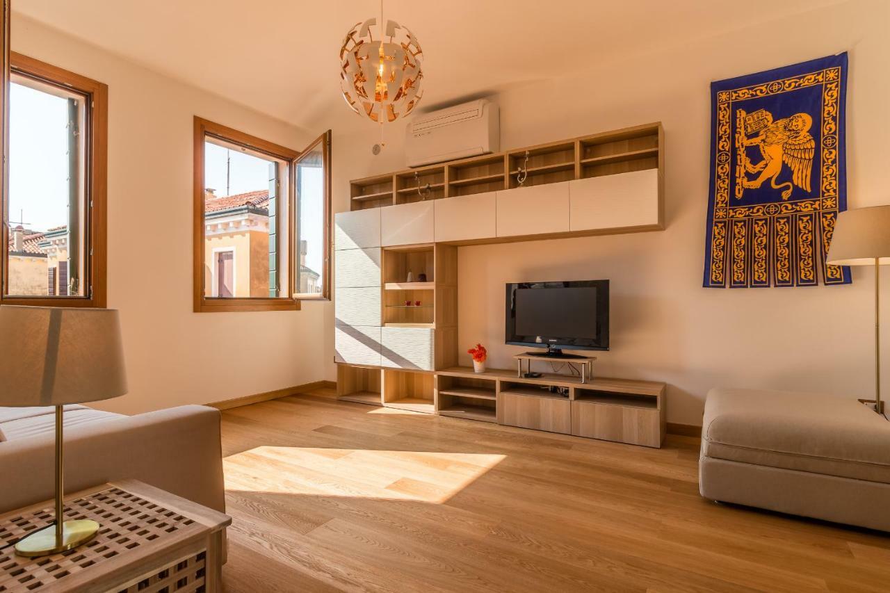 Sunny Nest Canal View In Chic Movida Appartement Venise